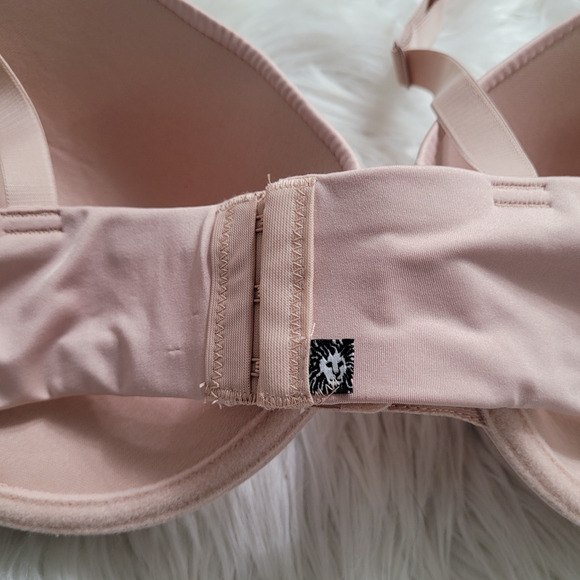 Anne Klein Women’s 42D Nude T-Shirt Bra Full Coverage Adjustable Straps GUC - Picture 5 of 6